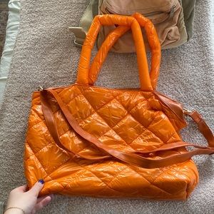 Orange puffer bag with strap!